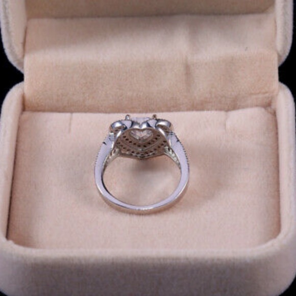 925 Silver Ring Heart Shaped Sapphire WeddingRing - Picture 10 of 15